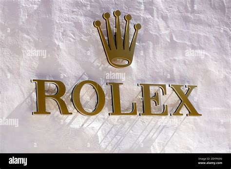 is it safe to wear a rolex in italy|rolex in rome.